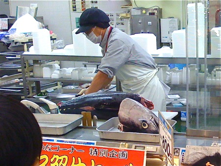 Tuna cutting